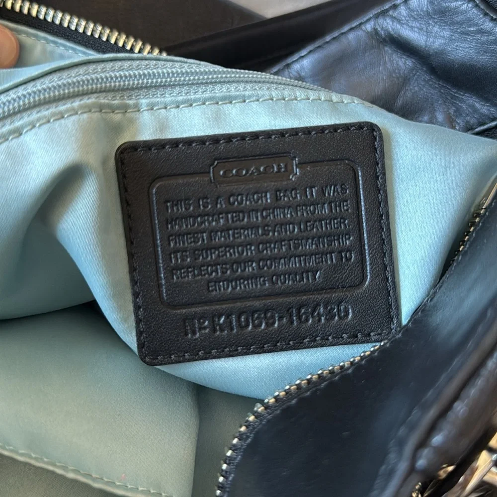 COACH Elegant Black Leather Tote Bag - Picture 13 of 17